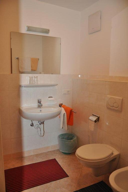 Burgfrieden Hotel Vipiteno Room photo